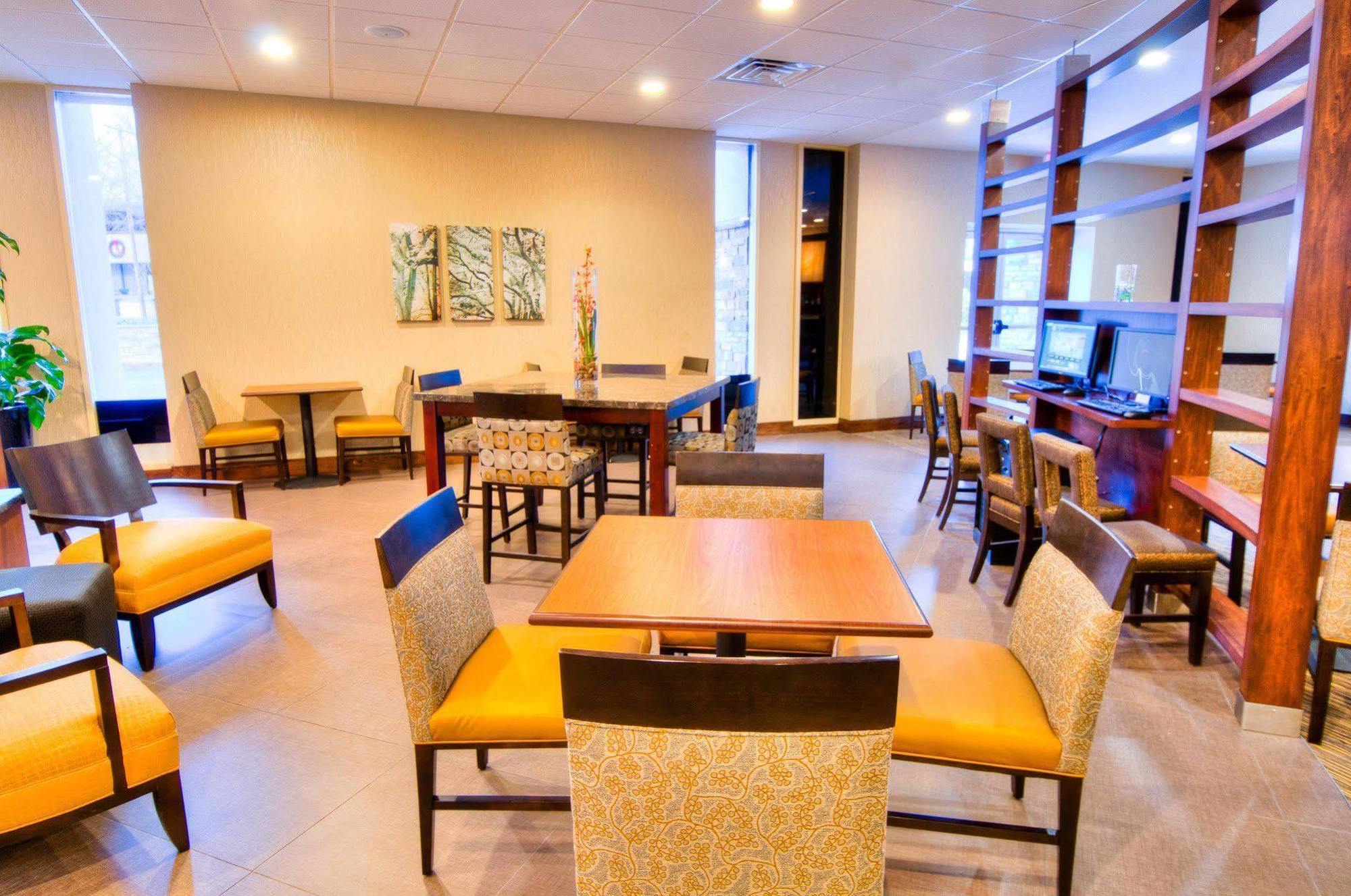 Hampton Inn & Suites Holly Springs Εξωτερικό φωτογραφία